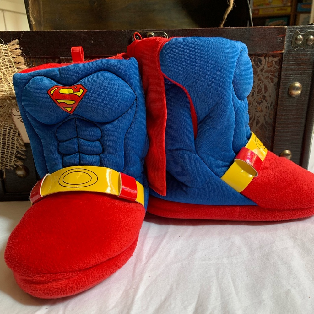 Superman slippers boys size 9-10